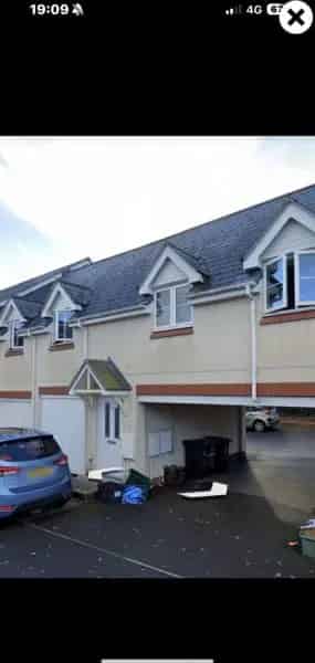 2 Bedroom Coach House Near Schools and Parks