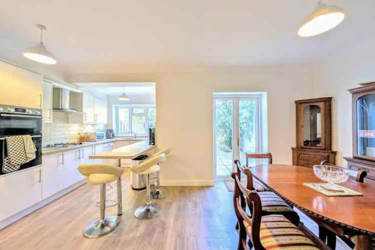 Spacious Family Home Near Worthing Hospital