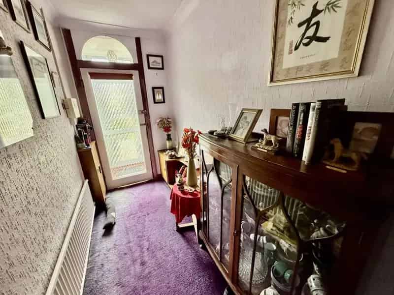 3 Bedroom Semi-Detached House to Rent