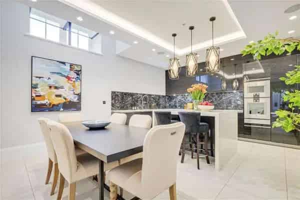 3 Bed Victorian School House Conversion Gated Development