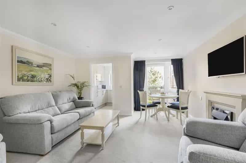 1 Bedroom Retirement Apartment Over 60s June 2025