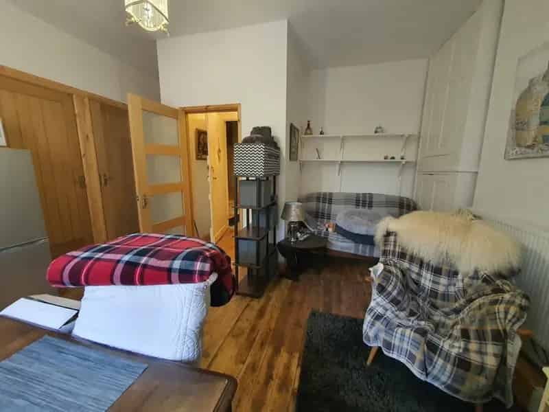 1 bedroom Flat
 To Rent