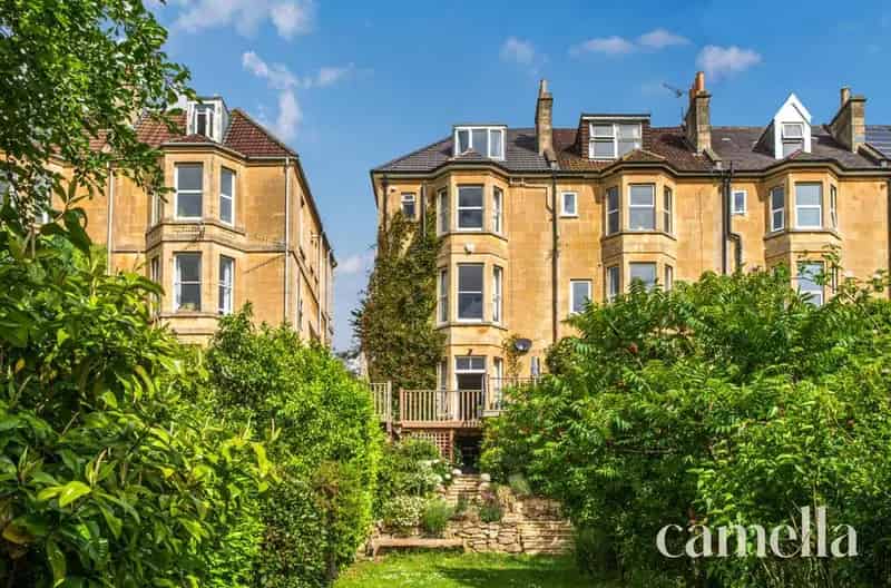 4 Bedroom End of Terrace House for Sale