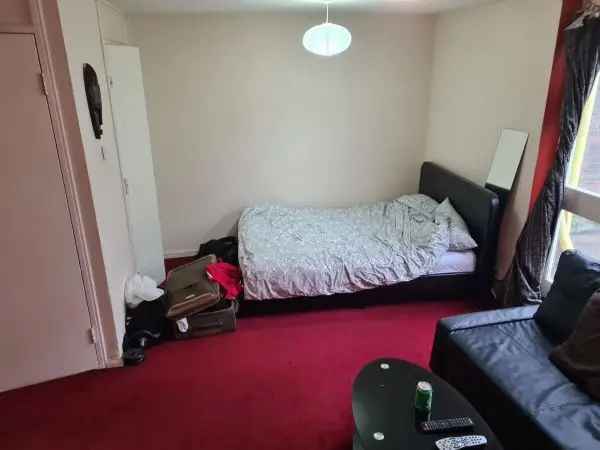 Flat For Rent in Lancaster, England