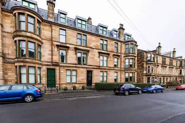 Flat for sale in Glencairn Drive, Glasgow G41