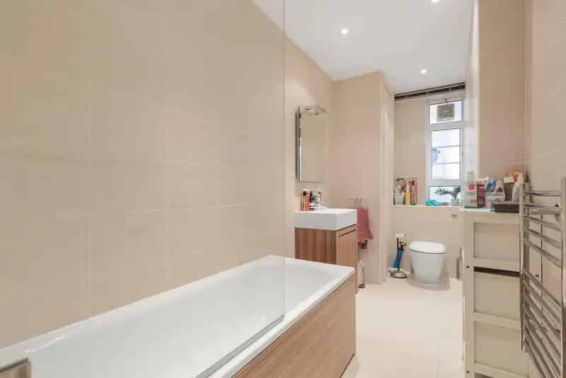 Large Studio Flat Sloane Avenue Chelsea
