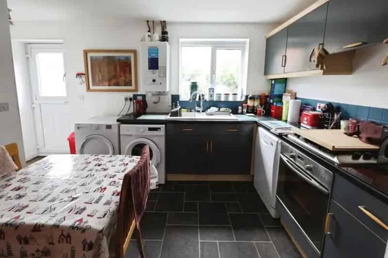3 Bed Semi-Detached House for Sale