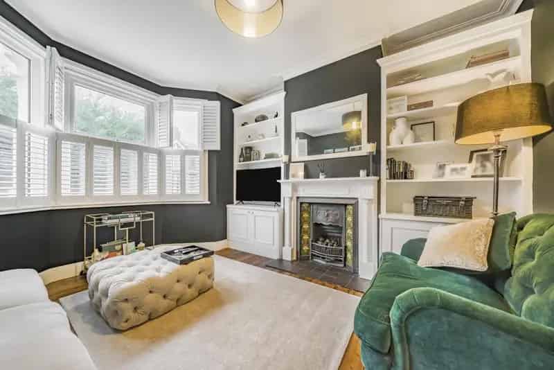 Stunning One Two Double Bedroom Luxurious Ground Floor Flat Wimbledon Chase