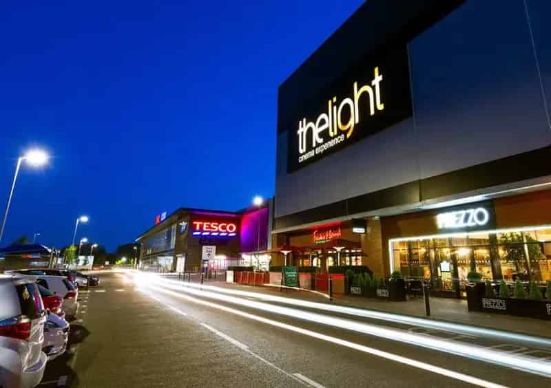 Retail Unit near Tesco Extra with Cinema and Restaurants