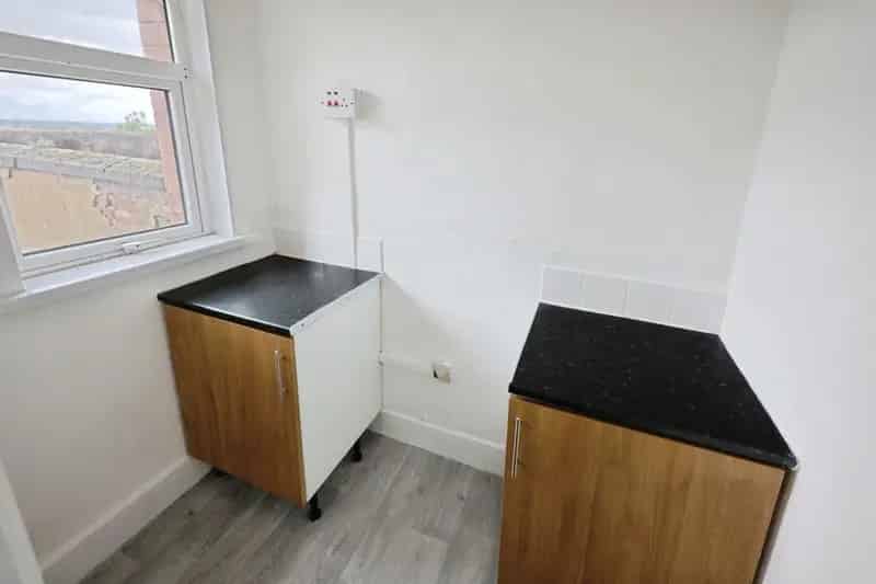 2 bedroom House
 To Let