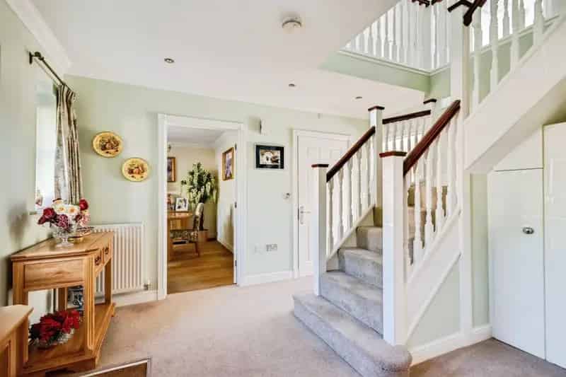 Four Bedroom Detached House Witney Oxfordshire