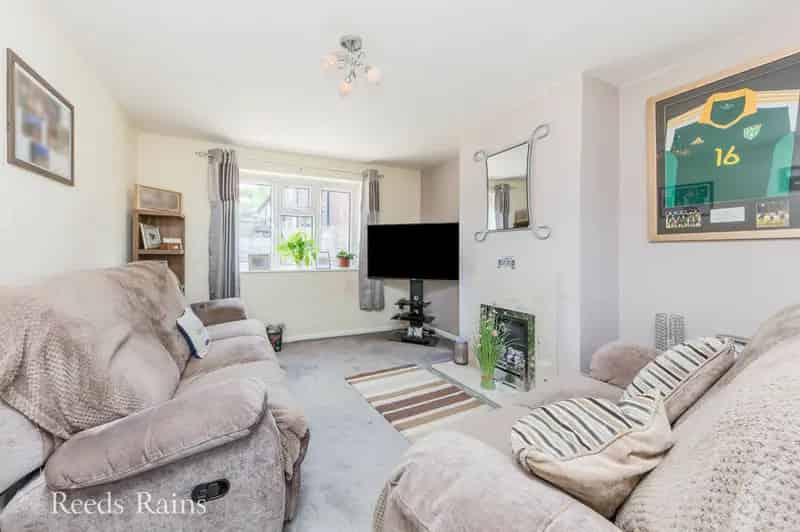 2 Bedroom Semi Detached House Sutton Cheshire