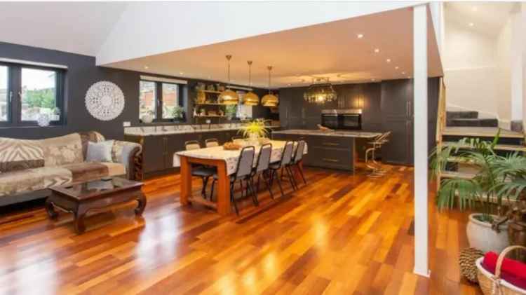 4-Bed Barn Conversion with Open-Plan Kitchen and Spacious Lounge