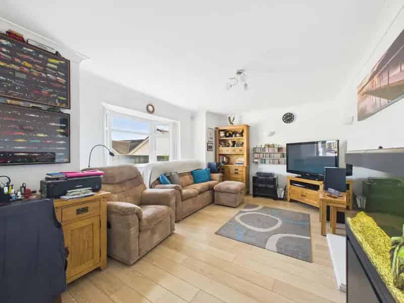 2 Bed Detached Bungalow For Sale