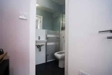 4 Bedroom HMO Flat Aberdeen - Recently Redecorated