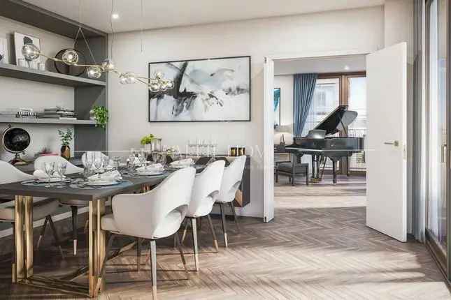 Flat for sale in Fulham, London SW6