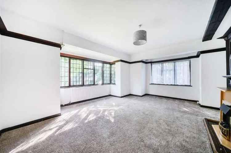 4 Bed Detached House For Sale Near Woking Town Centre