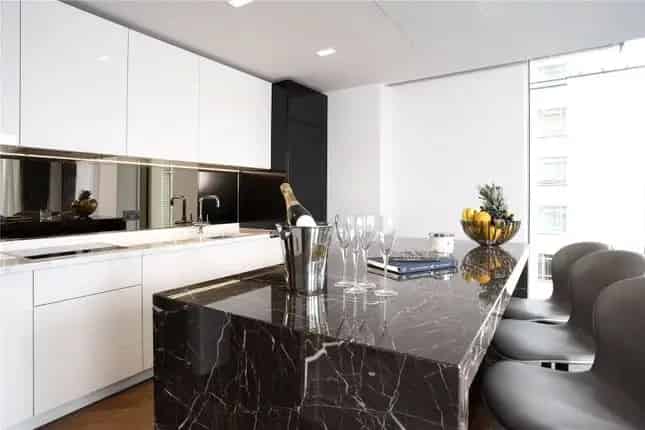 2 Bed Flat Belvedere Road London SE1 Luxury Apartment