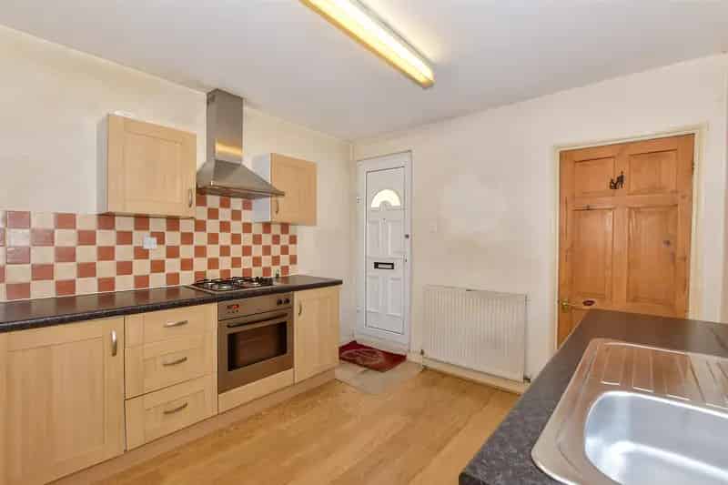 3 Bedroom End Terrace House For Sale