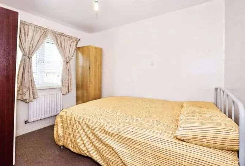 4 Bed Semi-Detached House for Sale