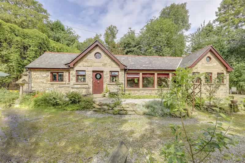 2 Bedroom Detached Bungalow with 5 Acres of Land