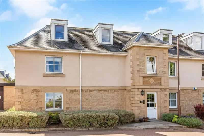 2 Bed Flat Joppa Modern Top Floor South-Facing Terrace