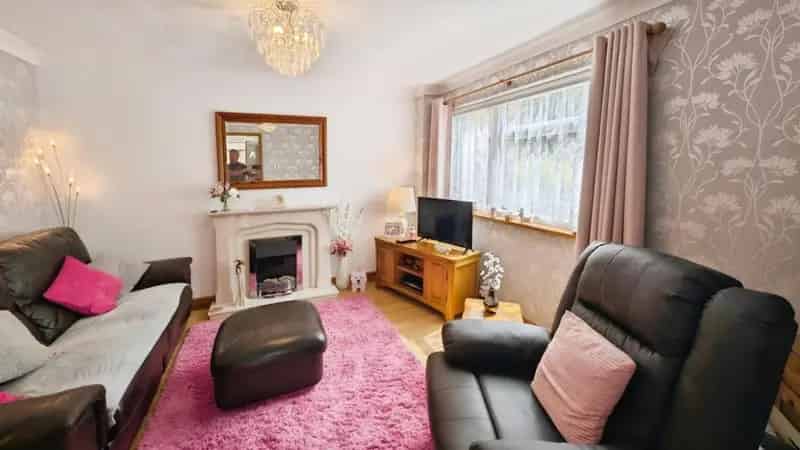 1 Bed House for Sale Modern Home Generous Garden Parking