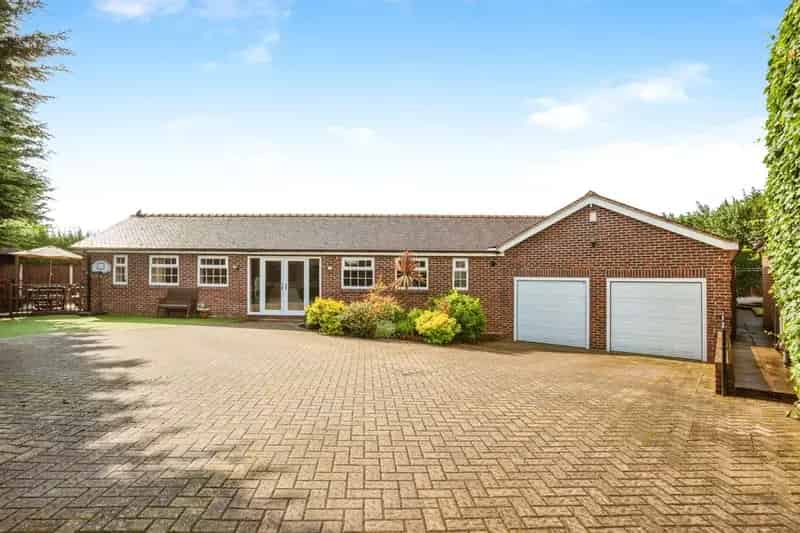 4 Bedroom Detached House for Sale Crofton West Yorkshire