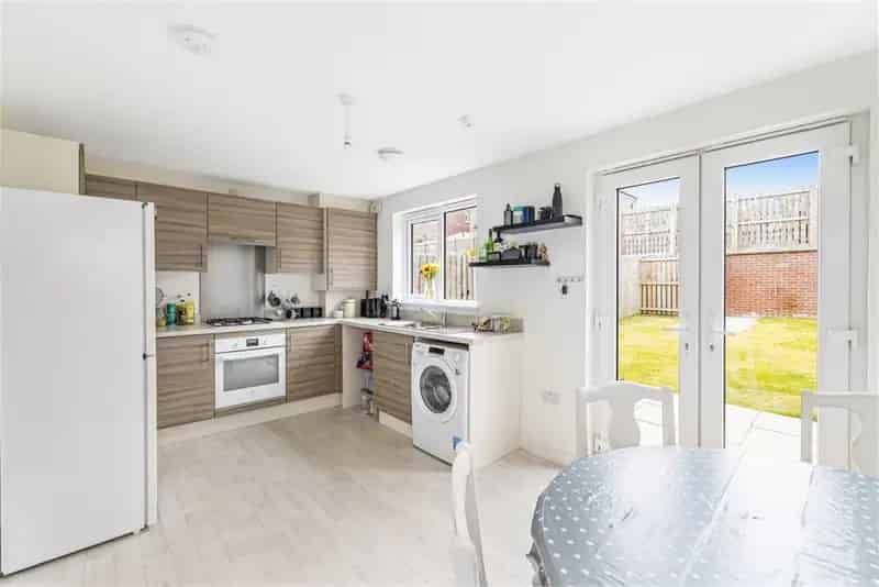 3 Bed Terraced House with Garden - Modern Development