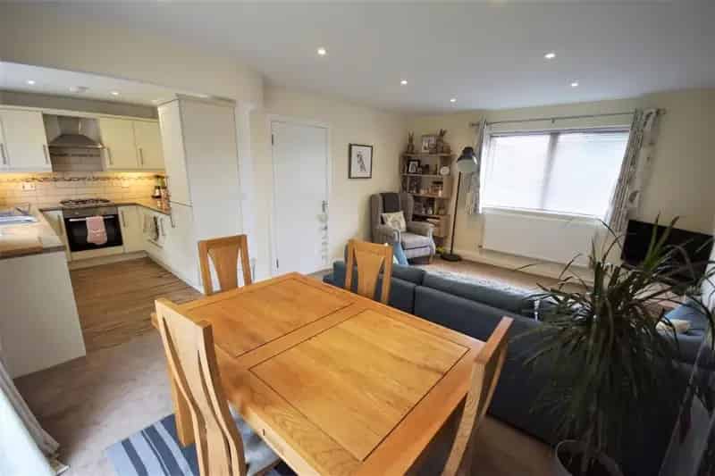 2 bedroom terraced house