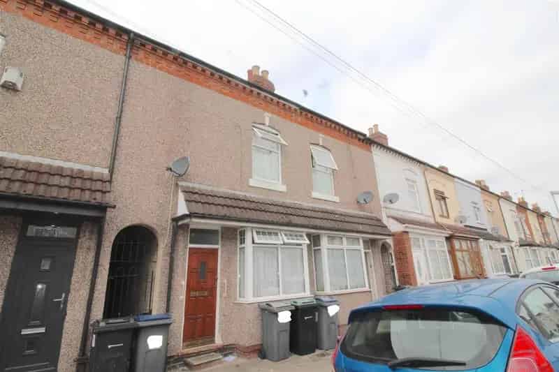 3 Bedroom Terraced House For Sale Near Amenities