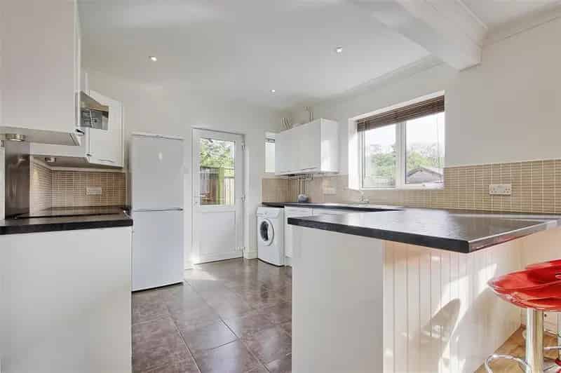 3 Bedroom End of Terrace House to Rent
