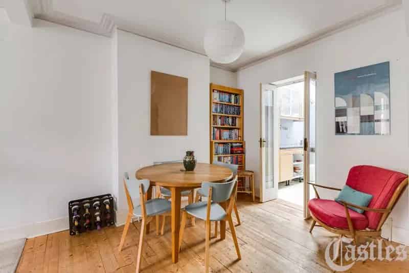 3 Bedroom Terraced House to Rent in N16