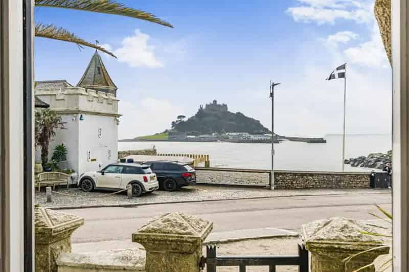 2 Bedroom Sea View Apartment Marazion Cornwall