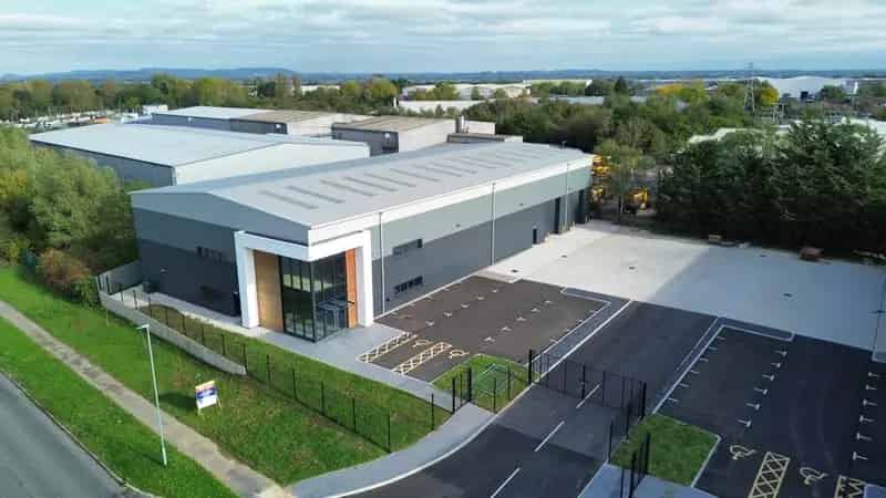 Industrial Warehouse Unit 15968 sq ft To Let