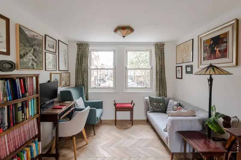 Clerkenwell 2-Bedroom Apartment For Sale