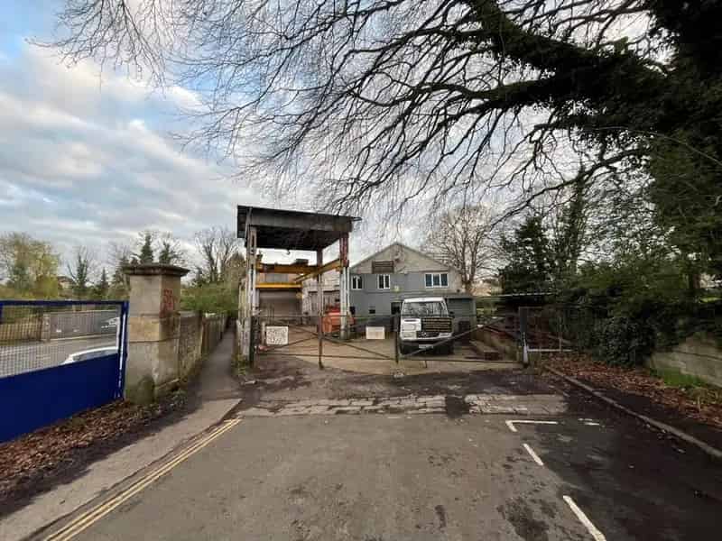 Warehouse and Office Space for Lease in Bath