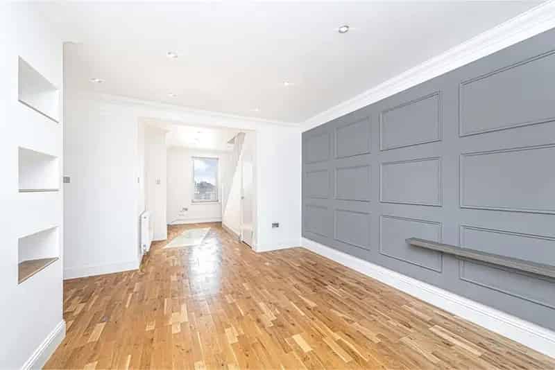 3 Bed Flat First Floor with 1 Reception Room