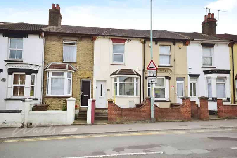 3 bedroom terraced house to rent
