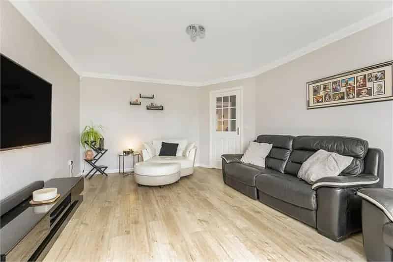 4 Bed Detached House Hopefield Bonnyrigg