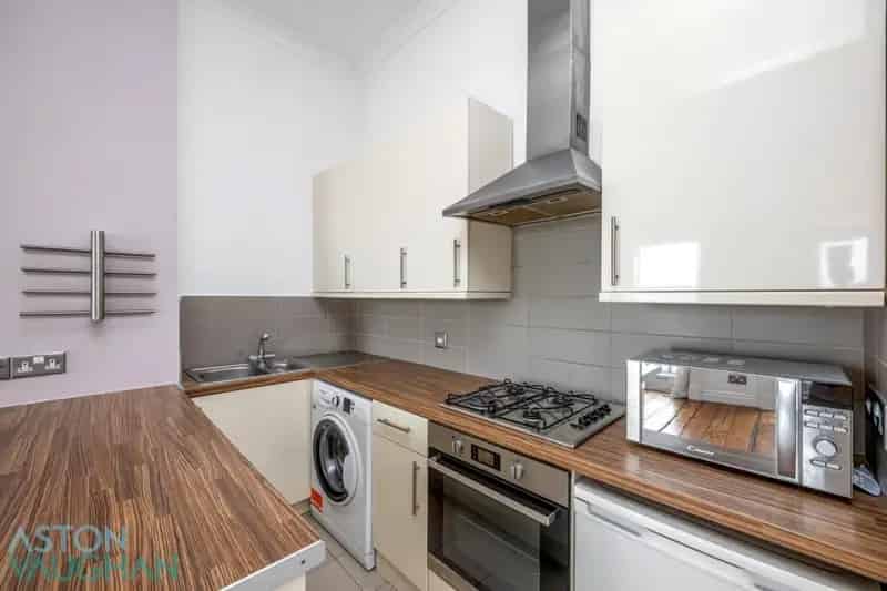 2 Bedroom Apartment Brighton Sea Views