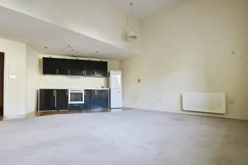 2 Bedroom Apartment Cash Buyers Only Modern Open Plan