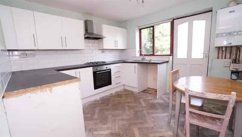 2 Bedroom Semi-Detached House for Sale Near Apperley Bridge