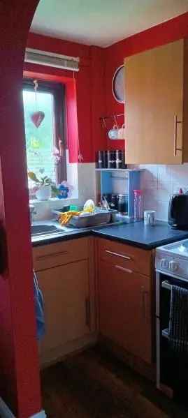 2 Bed Terraced House with Garden and Parking