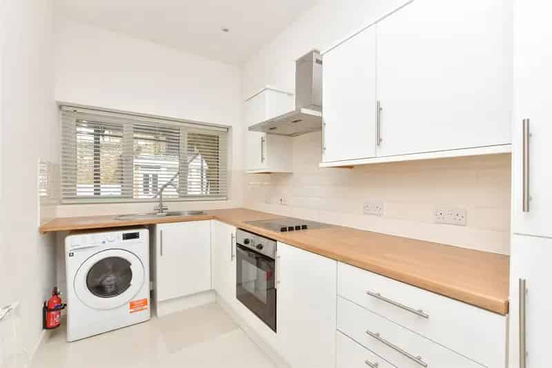 2 Bedroom Terraced House for Sale near Margate Beach