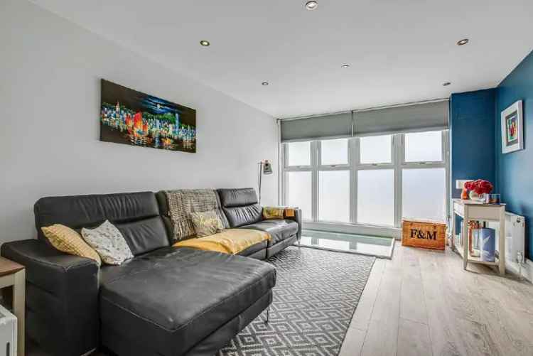 House For Sale in London, England