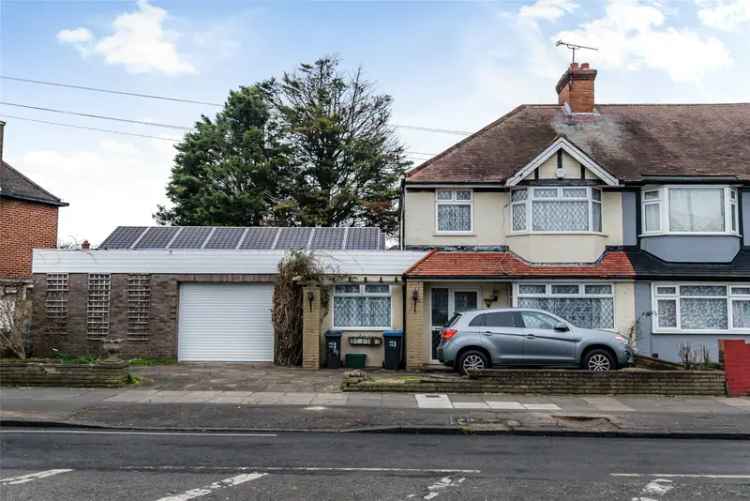 4 Bedroom House for Sale Near Mitcham Eastfields Station