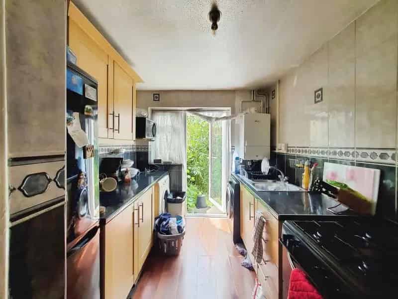 3 Bedroom Mid Terrace House for Sale London E16