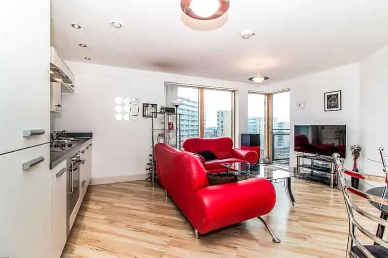 2 Bedroom Flat for Sale Manchester M3 River Irwell View