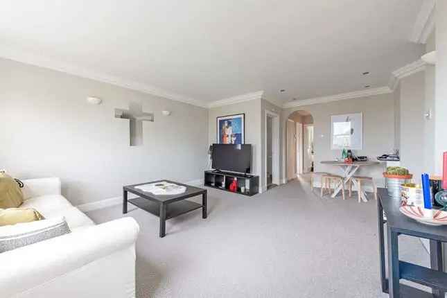 3 Bedroom Flat to Rent in Cranley Gardens SW7